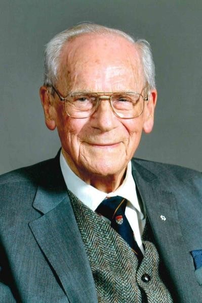 Tribute to CSM 1st President, Dr. Robert G.E. Murray 1919-2022